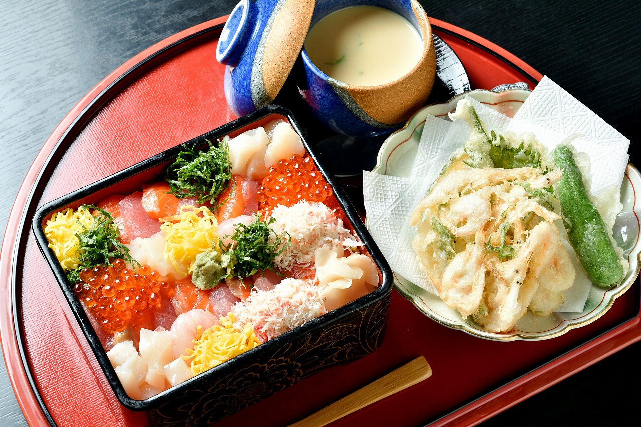 フォトギャラリー 公式 かに喰亭 ますよね 敦賀の食事処 日本海さかな街内